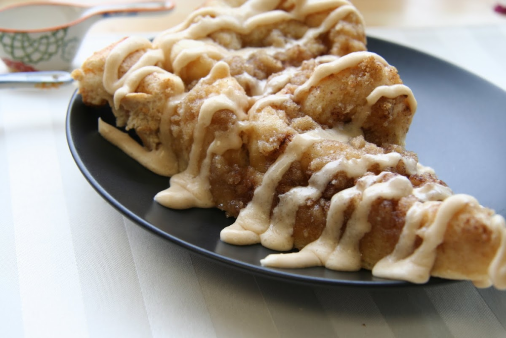 Cinnamon Roll Pizza