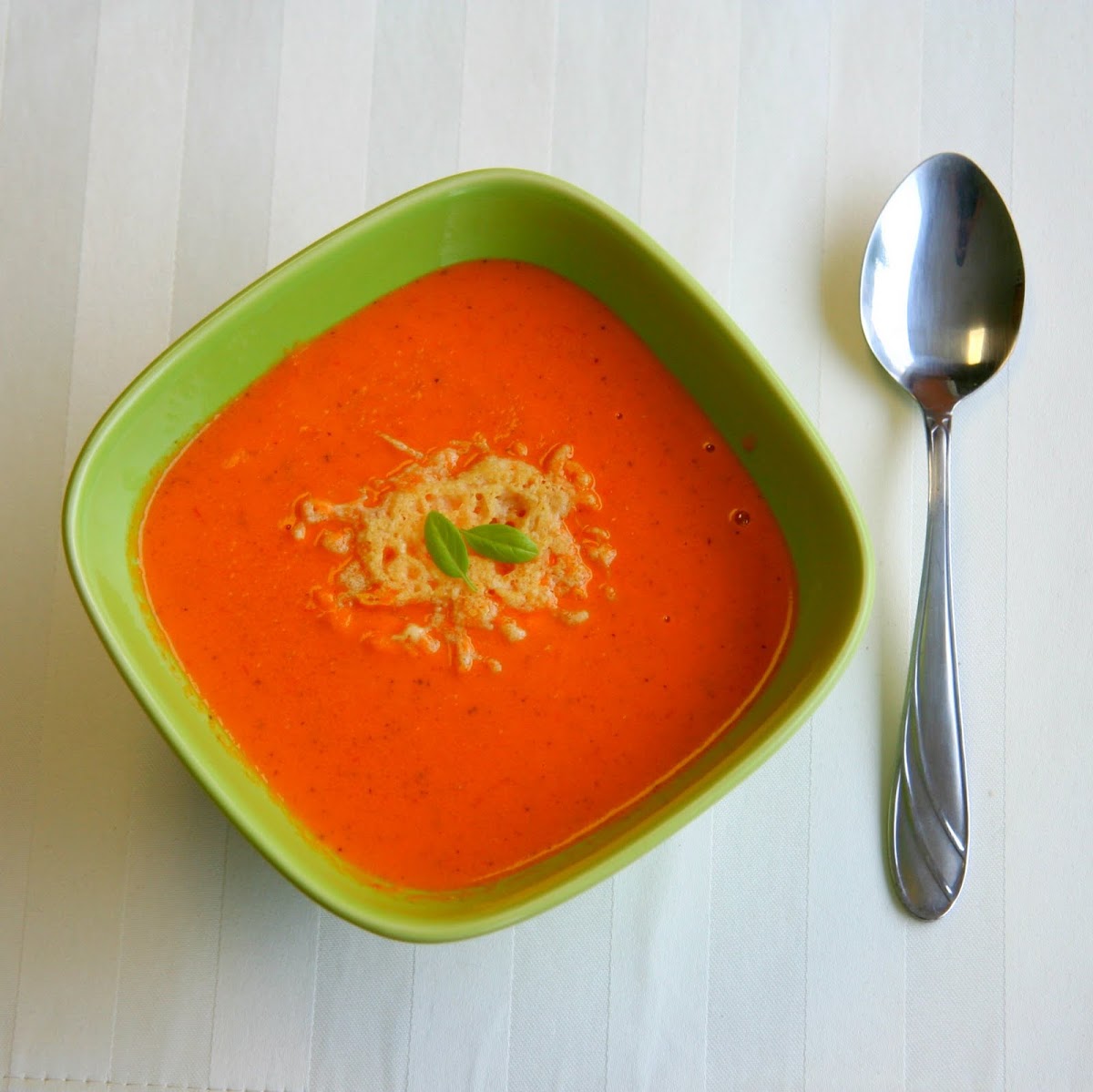 Roasted Tomato Soup With Basil