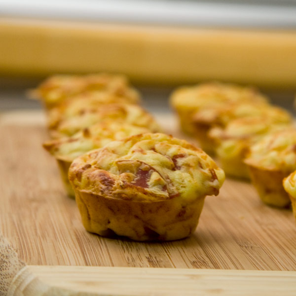 Pepperoni Pizza Puffs