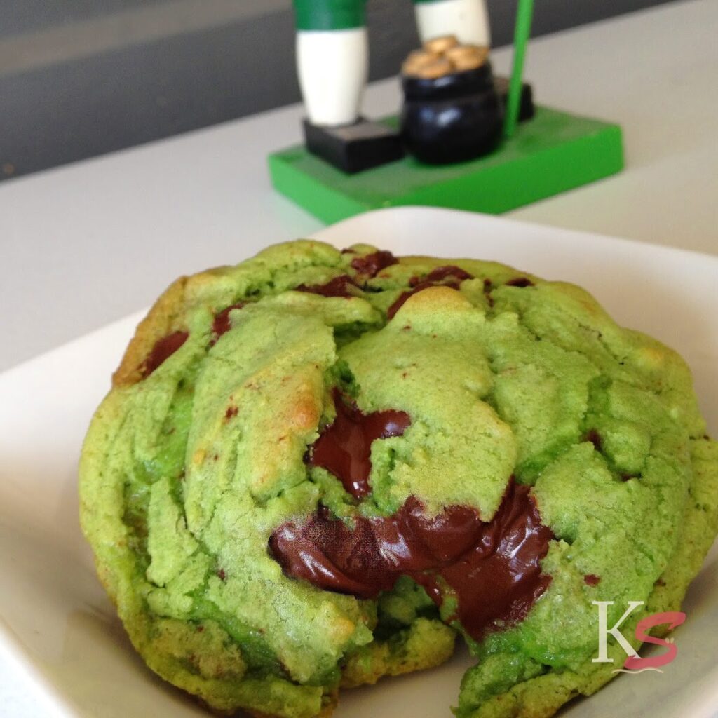 Mint Chocolate Chip Cookies