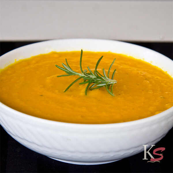 Simple Creamy Carrot Soup