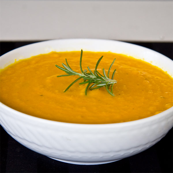 Simple Creamy Carrot Soup